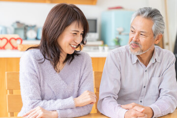 ミドル 夫婦 イメージ