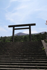 鳥居の中にある高千穂峰