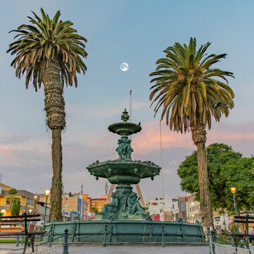 Pileta de la Ciudad de Tacna, Per&uacute;, Sur del Per&uacute;, Tacna Plaza, centro civico 