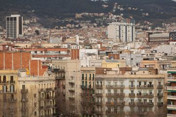Fototapeta na wymiar View of buildings and urban landscape of Barcelona