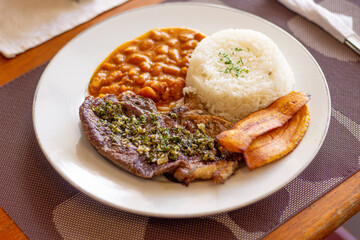 Comida peruana de un restaurante