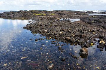 Stunning Hawaii Seascape with Rocky Shoals