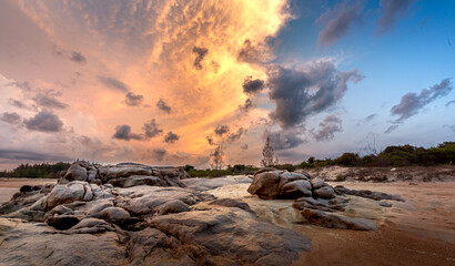Obraz premium Beautiful dawn on a deserted beach at Hococ-Vungtau, Vietnam