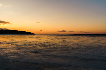 夕暮れの風連湖