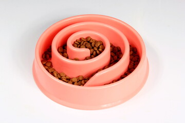 Cat and dog Feeding Bowl with dry food, Pet Slow Feeder Anti-bloat Eating Habit ,Training Bowl PP Dish Pet Supplies, Pink