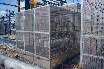 High voltage electric power plant current distribution substation