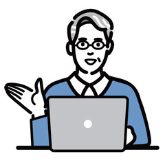 ラップトップの前に座って笑顔で説明をしているメガネをかけたシニア男性
