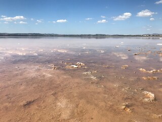 Vistas de Torrevieja por la ma&ntilde;ana, tarde y noche con climas diversos.