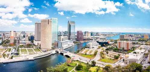 Keuken foto achterwand Verenigde Staten Aerial panorama of Tampa, Florida skyline. Tampa is a city on the Gulf Coast of the U.S. state of Florida.