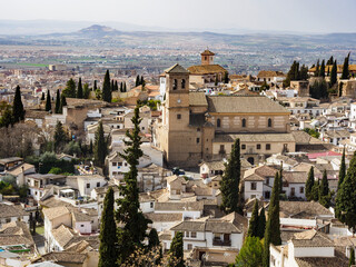 Fototapeta premium Granada city views from san miguel alto ermitage, Spain