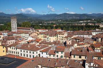 Fototapeta na wymiar Medieval city Lucca
