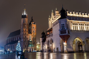 Bazylika Mariacki przy rynku głównym w Krakowie / St. Mary's Basilica at the main square in Krakow