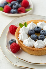 Lemon meringue tartlet