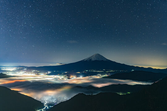 新道峠から見た富士山と雲海