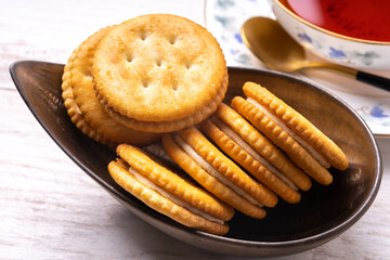 チーズサンドクラッカー