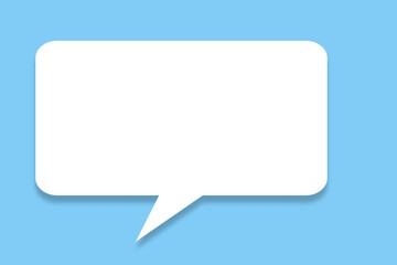 Weiße Sprechblase vor einem blauen Hintergrund, 2D-Illustration