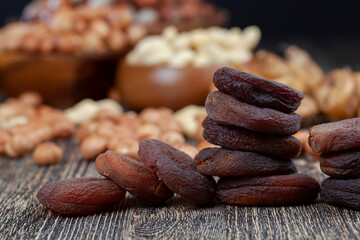 a small amount of soft dried apricots of dark color