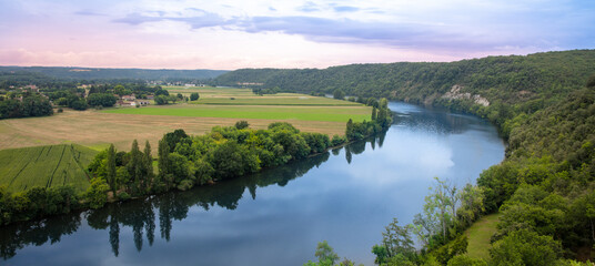 Fototapeta na wymiar Dordogne river and landscape panoramic view- tourism in France