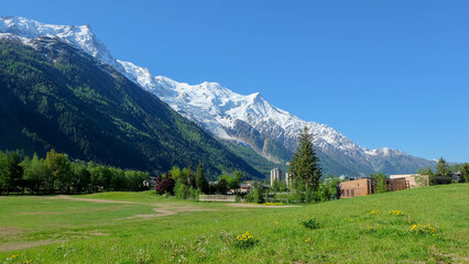 Fototapeta na wymiar Chamonix am Mont Blanc in Frankreich 