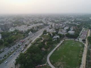 Fototapeta na wymiar Lahore City View with Greenery and Traffic