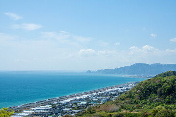 Fototapeta na wymiar 久能山から見たイチゴハウスと駿河湾