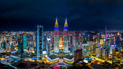 Fototapeta premium Panoramic of Kuala lumpur city at night, Malaysia.