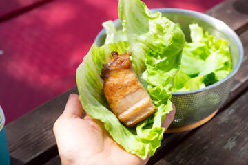豚肉レタス巻き