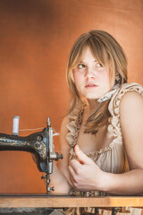 Mädchen | Nähmaschine