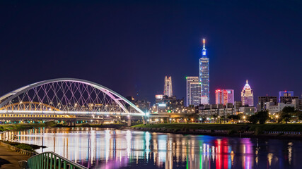 Fototapeta premium tourist attractions in the city park of taiwan, Asia business concept image, panoramic modern cityscape building in taiwan. 
