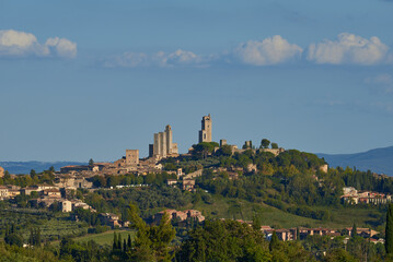 Fototapeta na wymiar View of the medieval town of San Gimignano in Tuscany in Italy