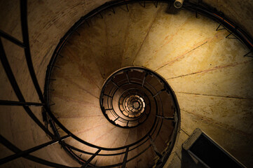 Fototapeta premium Spiral into the Crypt 