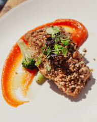 Lomo de salmon noruego con rebozado crujiente