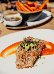 Lomo de salmon noruego con rebozado crujiente