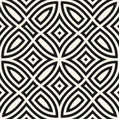 Obraz premium Vector geometric seamless pattern. Abstract linear ornament texture with curved shapes, lines, flower silhouettes, leaves, repeat tiles. Black and white background. Monochrome design for decor, print