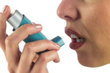 Close up on an asthmatic woman 