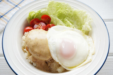 ロコモコ丼