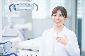 歯医者　女性　ポートレート
