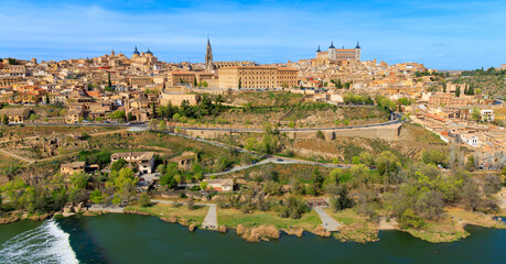 Fototapeta na wymiar Panorama of Toledo in Spain