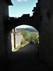 ancienne porte fortifiée à St Robert (Corrèze) - 588704024
