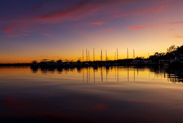 Obraz premium Beautiful view of the lake on a sunny summer day
