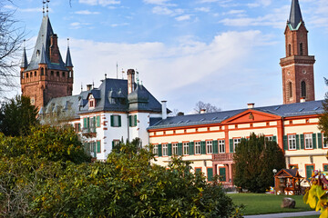 Obraz premium begin of springtime in the old town