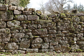 Mur de maison en ruine, village abandonné de Clédat, Corrèze, France