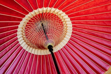 日本の古い赤い傘