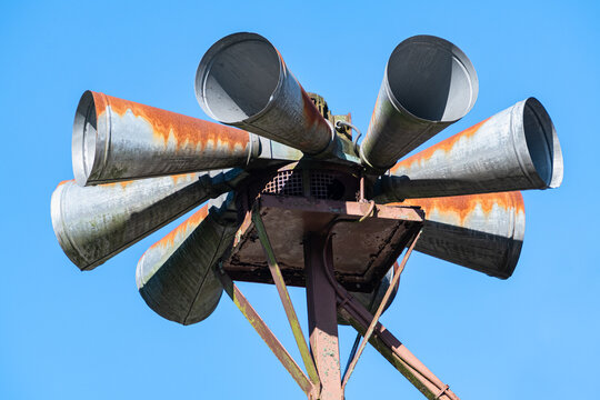 Sir&egrave;ne d'alerte sur une caserne de pompiers