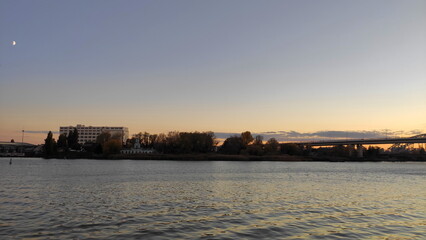 Naklejka premium Rostov-on-Don, Russia - 01.11.2022: The main embankment of the city whith river and bridge