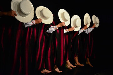 Sombreros y ponchos de Saraguro