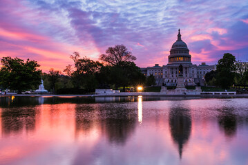 Obraz premium View of US Capitol Building with beautiful sky before sunrise, Washington DC