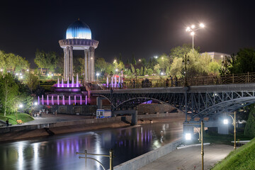 Rotunda at the Memorial Shakhidlar Hotirasi complex in evening