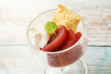 りんごのコンポートとスティックパイ、フロマージュ・ブラン