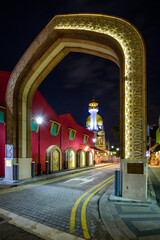 Great street view of Masjid Sultan (Sultan Mosque) look from Muscat Road